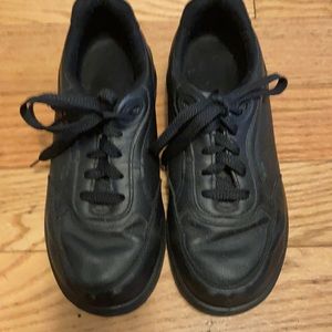 New Balance 100% leather shoes